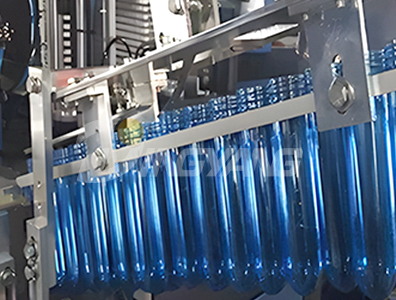 食品行业-吹瓶器